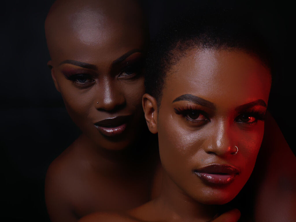 Portrait des deux chanteuses