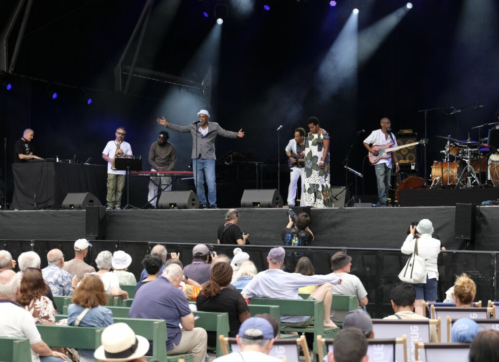 La scène de La Défense Jazz festival vue depuis la fosse